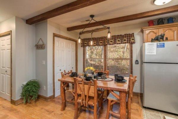 Treehouse Between Gatlinburg And Pigeon Forge. Pet Friendly! Exteriör bild