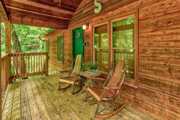 Treehouse Between Gatlinburg And Pigeon Forge. Pet Friendly! Exteriör bild